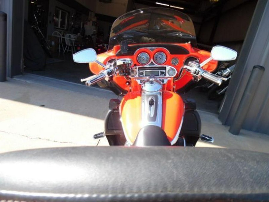 2012 Harley-Davidson® FLHTCUSE