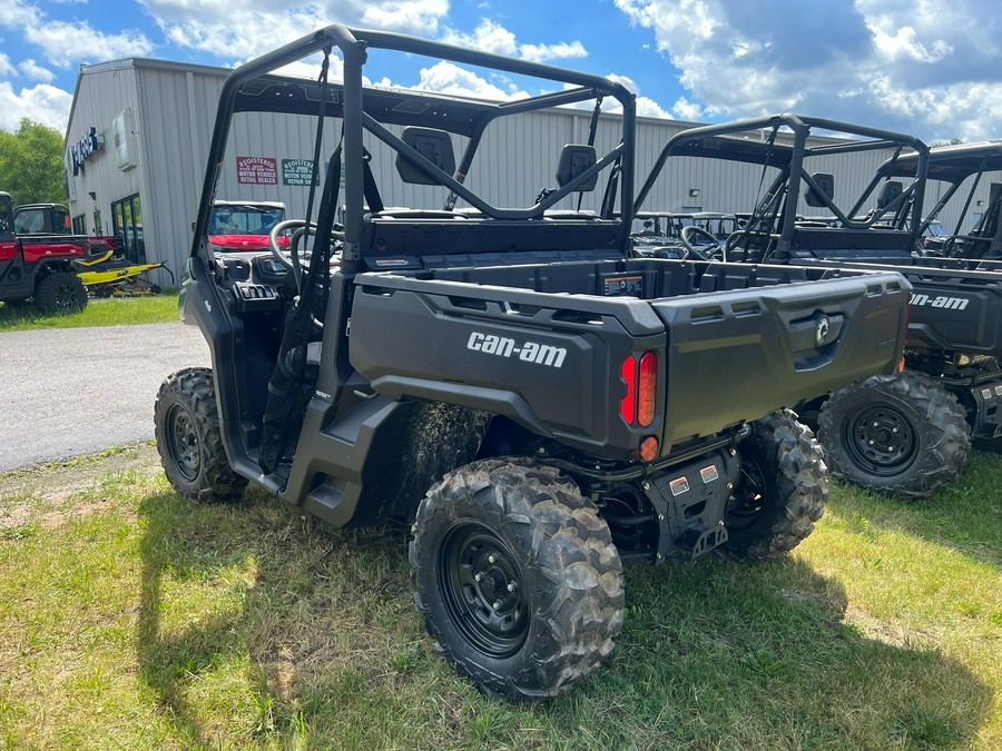 2026 Can-Am Defender HD7