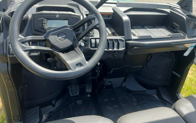 2026 Can-Am Defender HD7