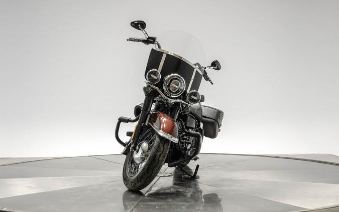 2018 HARLEY-DAVIDSON FLHC HERITAGE CLASSIC in Twisted Cherry