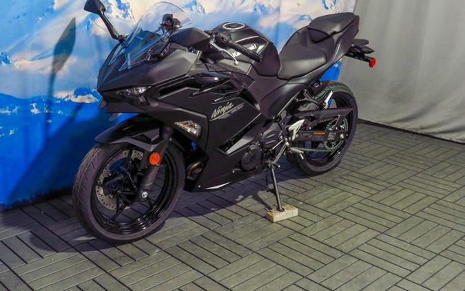 2026 Kawasaki Ninja 500 Metallic Flat Spark Black