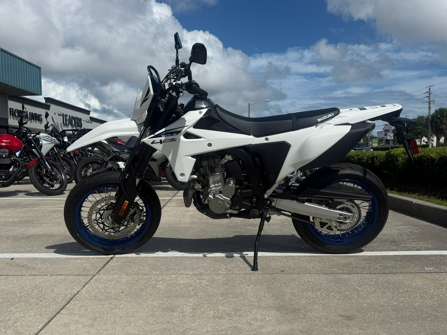 2025 Suzuki Motor of America Inc. DR-Z4SM