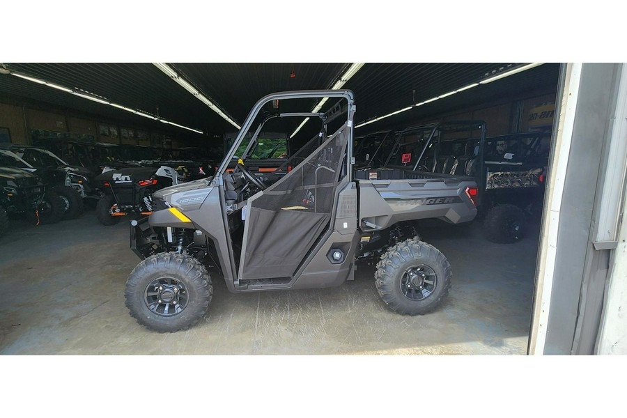 2024 Polaris Industries R24TAE99AM Ranger 1000 Premium Granite Gray