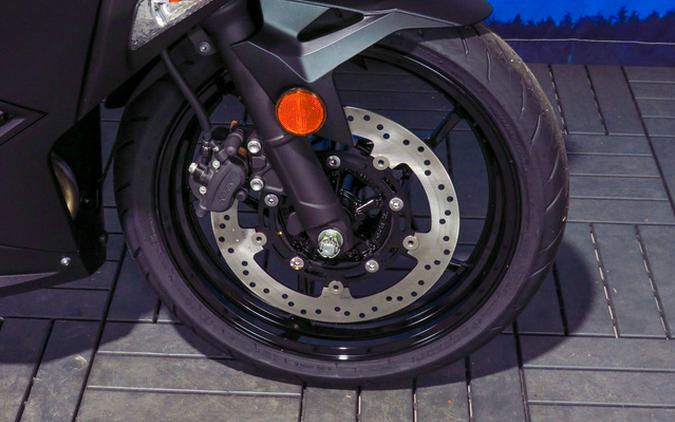2026 Kawasaki Ninja 500 Metallic Flat Spark Black