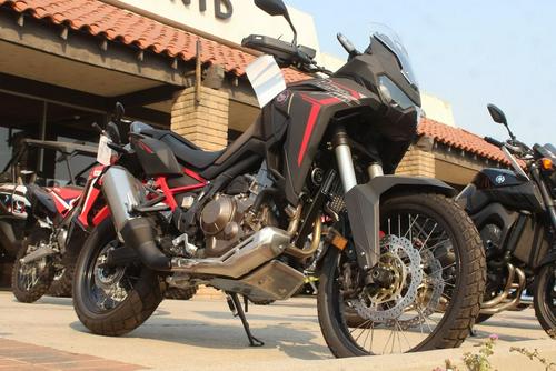 2020 Honda Africa Twin Adventure Sports ES DCT Review (18 Fast Facts)