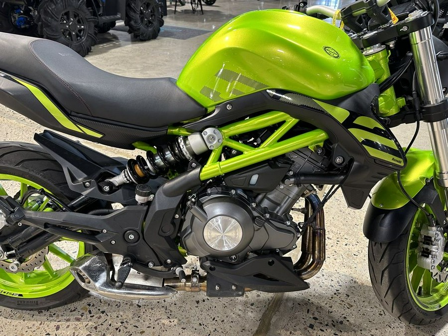 2022 Benelli 302S