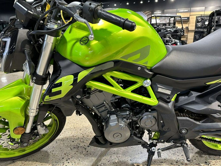 2022 Benelli 302S