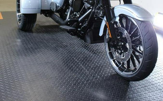 2024 Harley-Davidson® FLTRT - Road Glide® 3