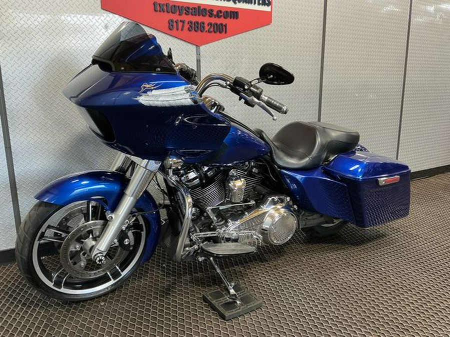 2017 Harley-Davidson Road Glide Base