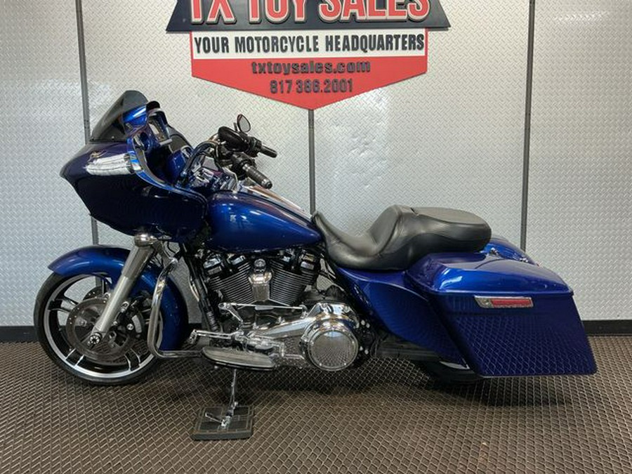 2017 Harley-Davidson Road Glide Base