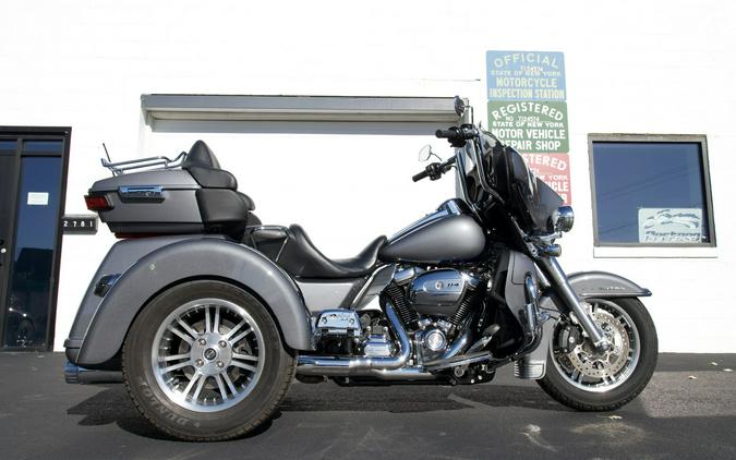 2022 Harley-Davidson® FLHTCUTG Tri Glide Ultra