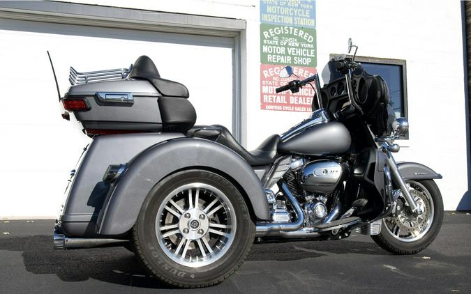 2022 Harley-Davidson® FLHTCUTG Tri Glide Ultra