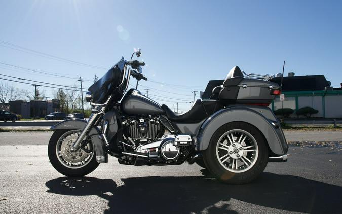 2022 Harley-Davidson® FLHTCUTG Tri Glide Ultra