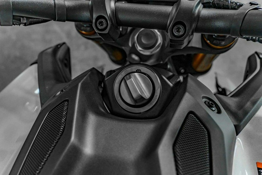 2026 Yamaha MT 09 SP