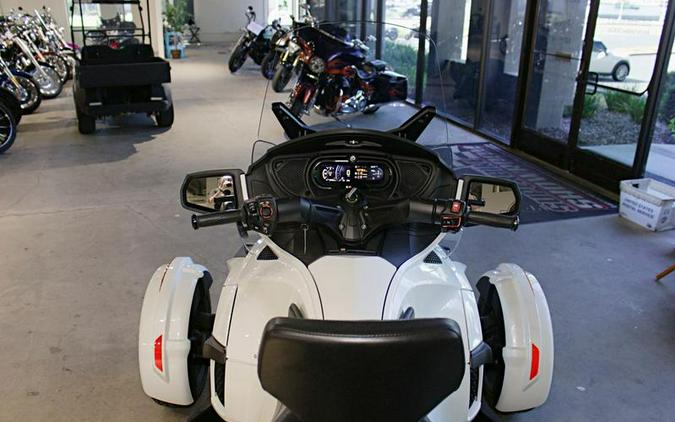 2019 Can-Am® Spyder® RT