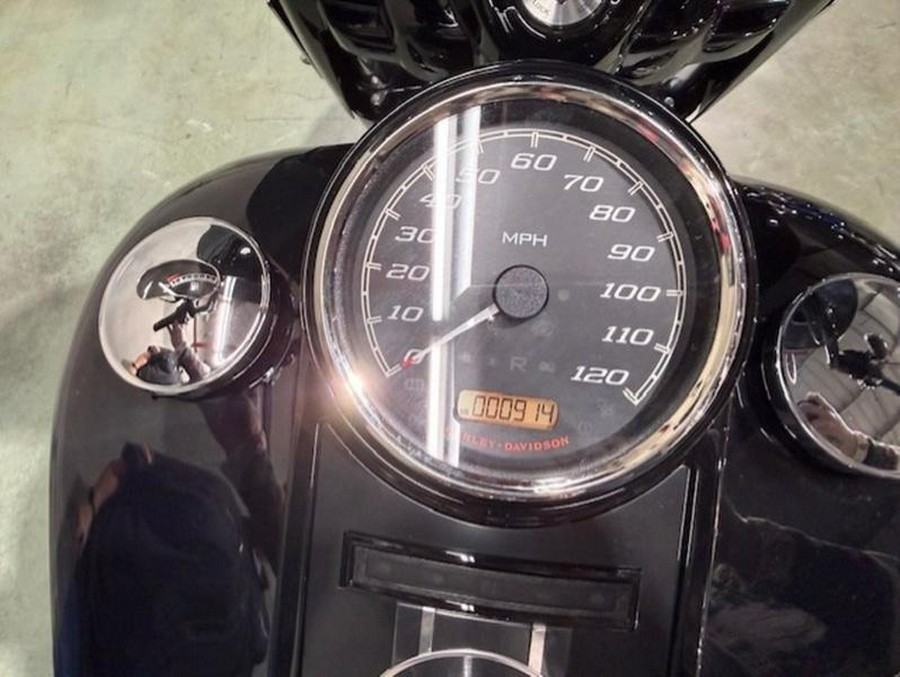 2024 Harley-Davidson® FLHRXS - Road King® Special