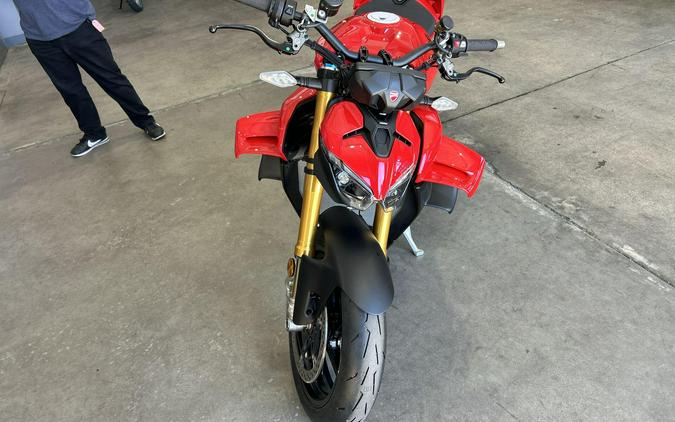 2026 Ducati STREETFIGHTER V4 S