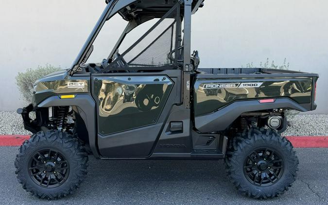2026 Honda Pioneer 1000 Deluxe