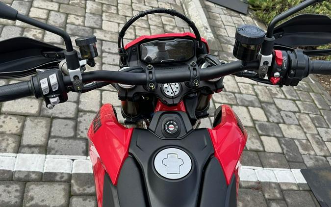 2024 Ducati Hypermotard 698 Mono Red