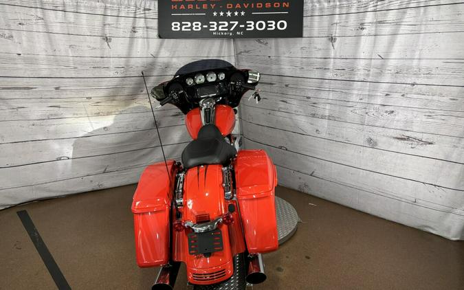 2017 Harley-Davidson Street Glide® Special Custom Colour Laguna Orange