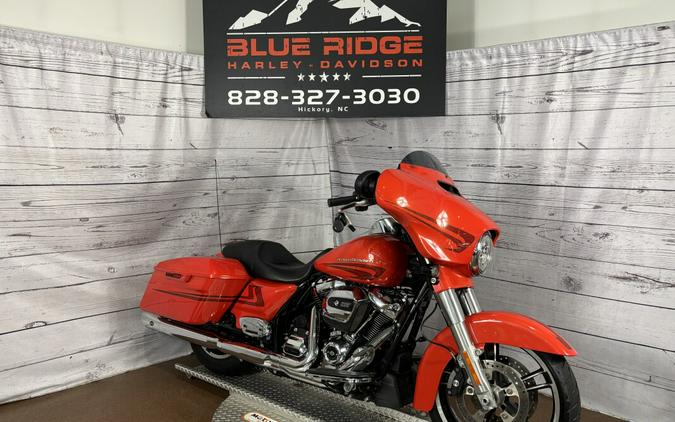 2017 Harley-Davidson Street Glide® Special Custom Colour Laguna Orange