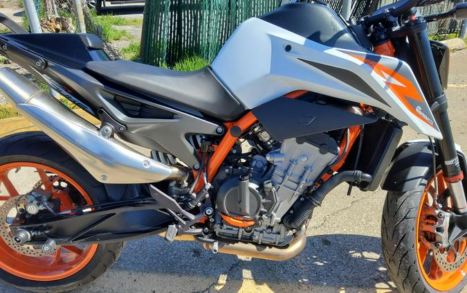 2020 KTM Duke 890 R