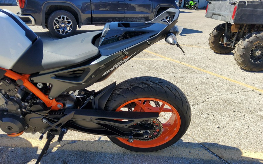 2020 KTM Duke 890 R