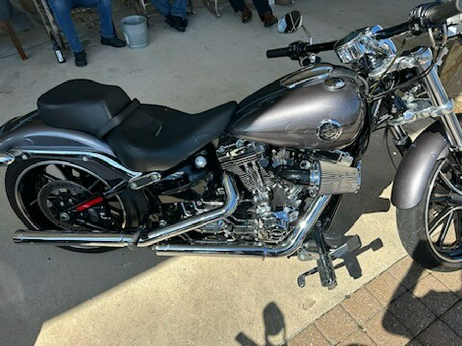 2015 Harley-Davidson Breakout Charcoal Pearl