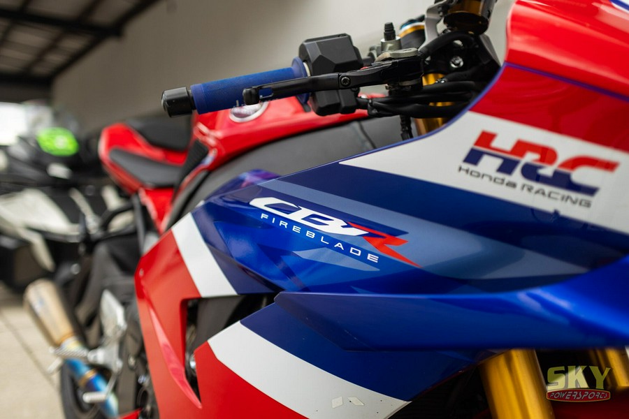 2025 Honda CBR1000RRR Fireblade SP