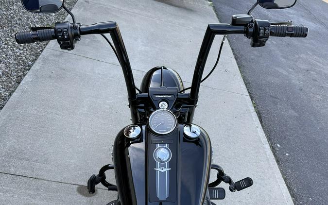 2022 Harley-Davidson® Road King® Special Vivid Black