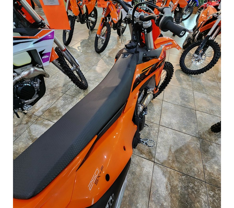 2025 KTM SX 250 F