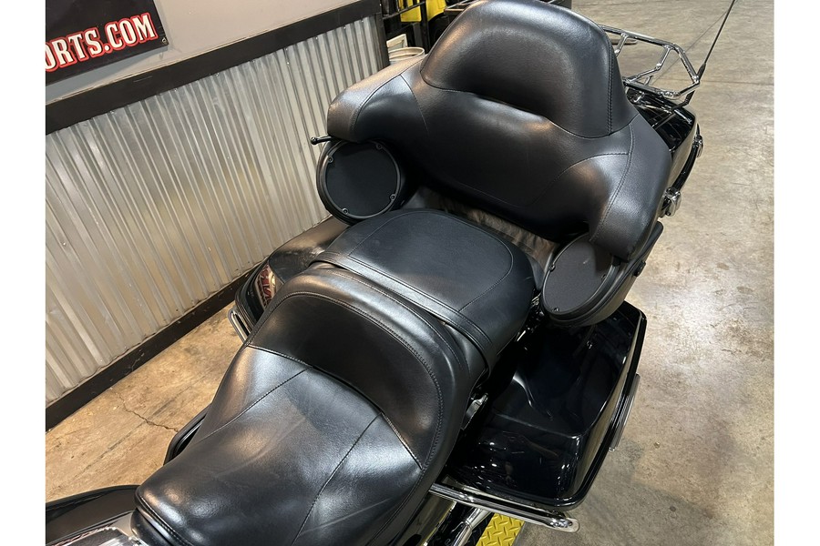 2016 Harley-Davidson® FLHTK