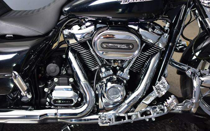 2017 Harley-Davidson Street Glide Special Vivid Black