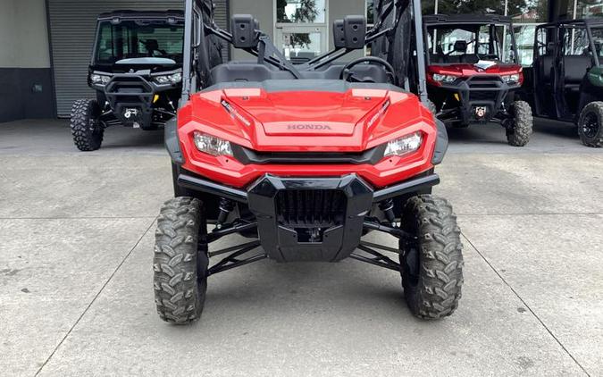 2023 Honda® Pioneer 1000-6 Deluxe Crew