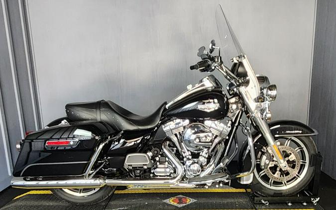 HD FLHR103 2016 656722 BLACK W/PINSTRIPE