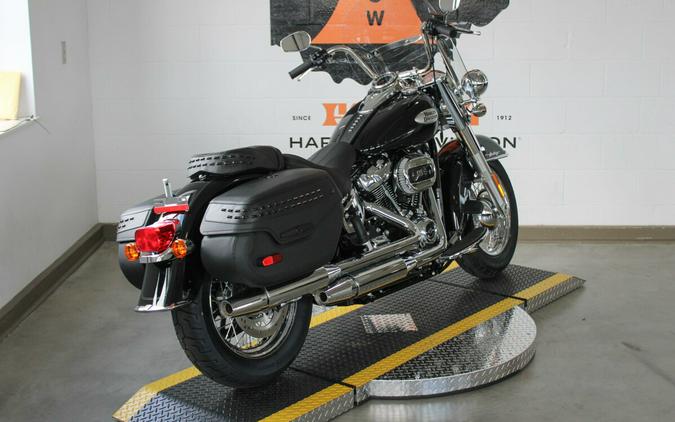 2024 Harley-Davidson Softail Heritage Classic Cruiser FLHCS