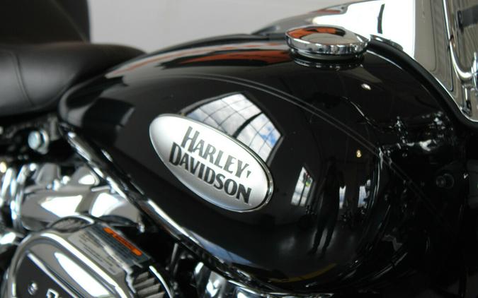 2024 Harley-Davidson Softail Heritage Classic Cruiser FLHCS