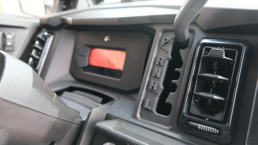 2026 CAN-AM DEFENDER MAX LIMITED CAB HD11