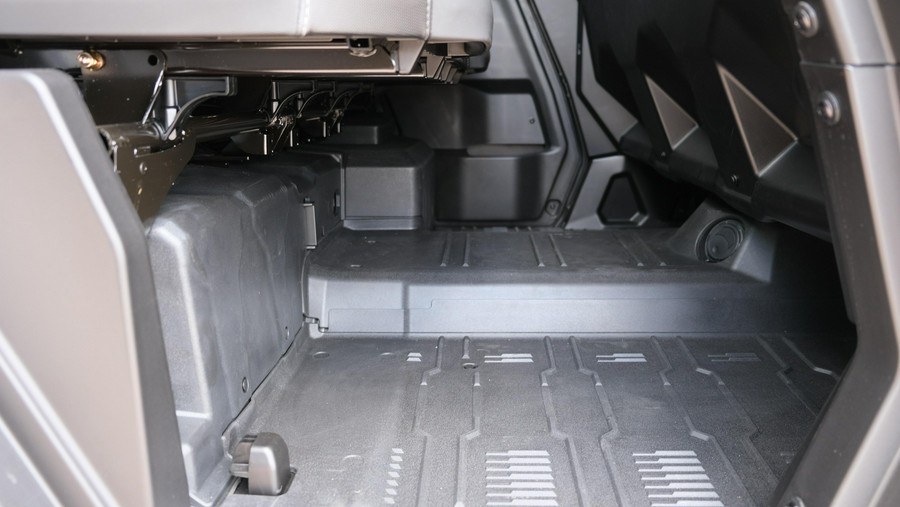 2026 CAN-AM DEFENDER MAX LIMITED CAB HD11