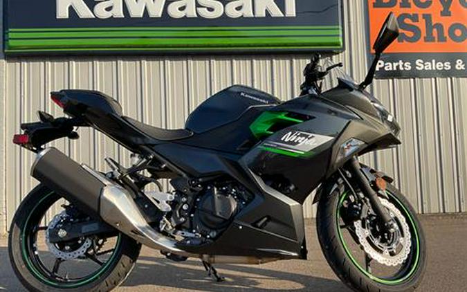 2023 Kawasaki Ninja 400