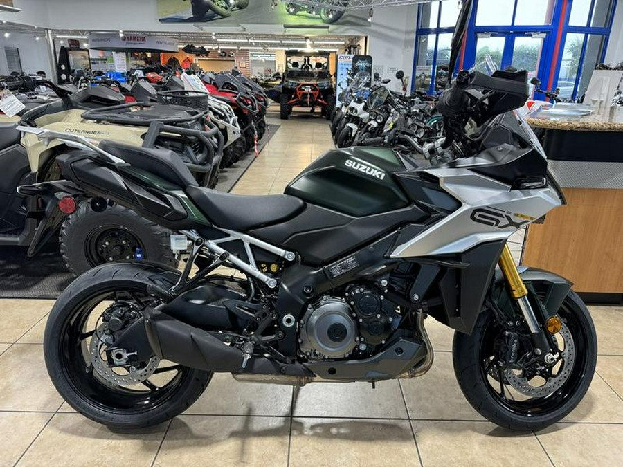 2024 Suzuki GSX-S1000GX Plus