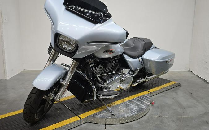 FLHX 2025 Street Glide™