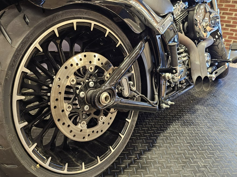 2017 Harley-Davidson Breakout®