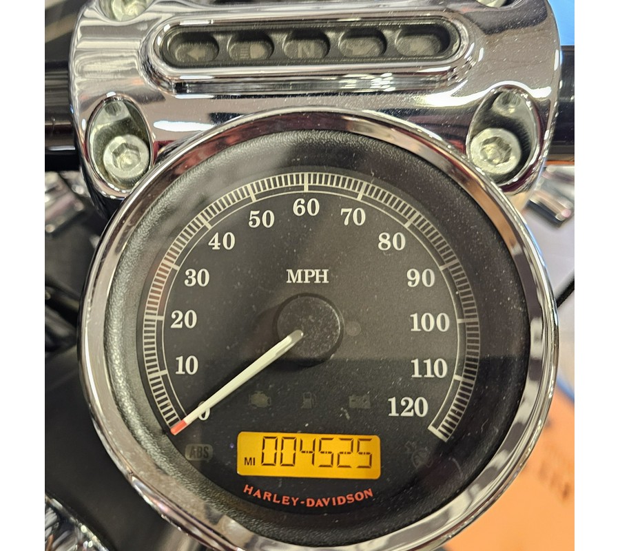 2017 Harley-Davidson Breakout®