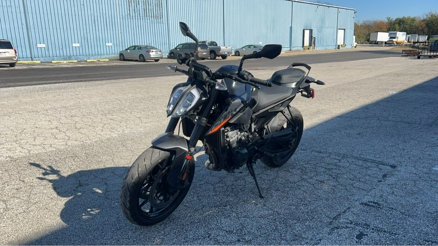 2021 KTM Duke 890