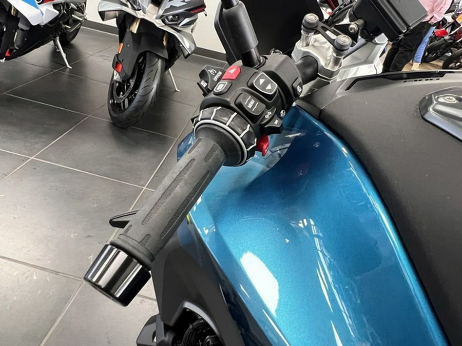 2026 BMW R 1300 R Snapper Rocks Blue 1300 R