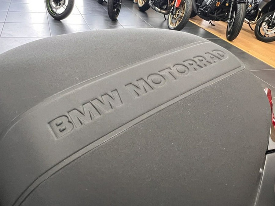 2026 BMW R 1300 R Snapper Rocks Blue 1300 R