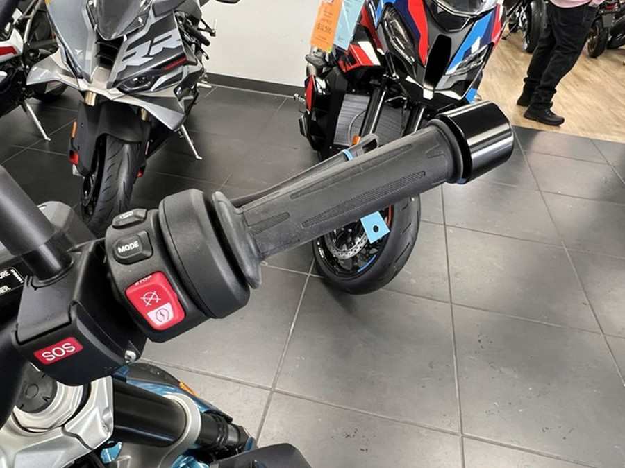 2026 BMW R 1300 R Snapper Rocks Blue 1300 R