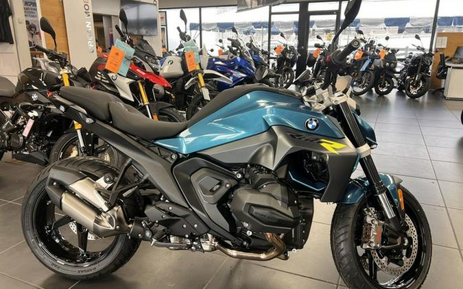 2026 BMW R 1300 R Snapper Rocks Blue 1300 R