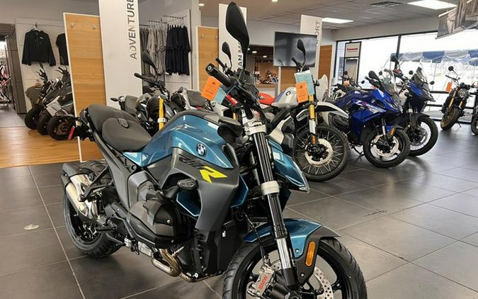 2026 BMW R 1300 R Snapper Rocks Blue 1300 R